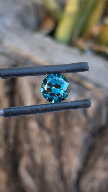 2.00ct Australian teal parti sapphire with mixed blue shades and touches of green