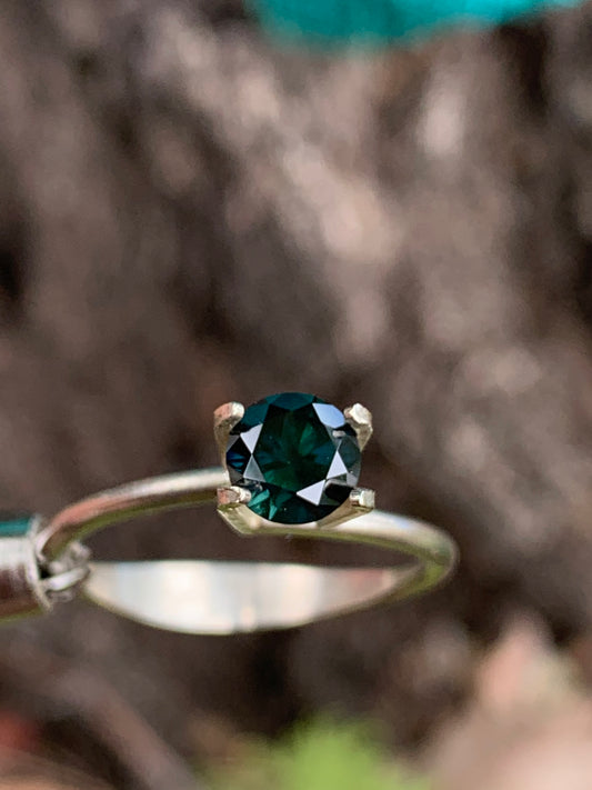 0.8ct Teal Australian Sapphire